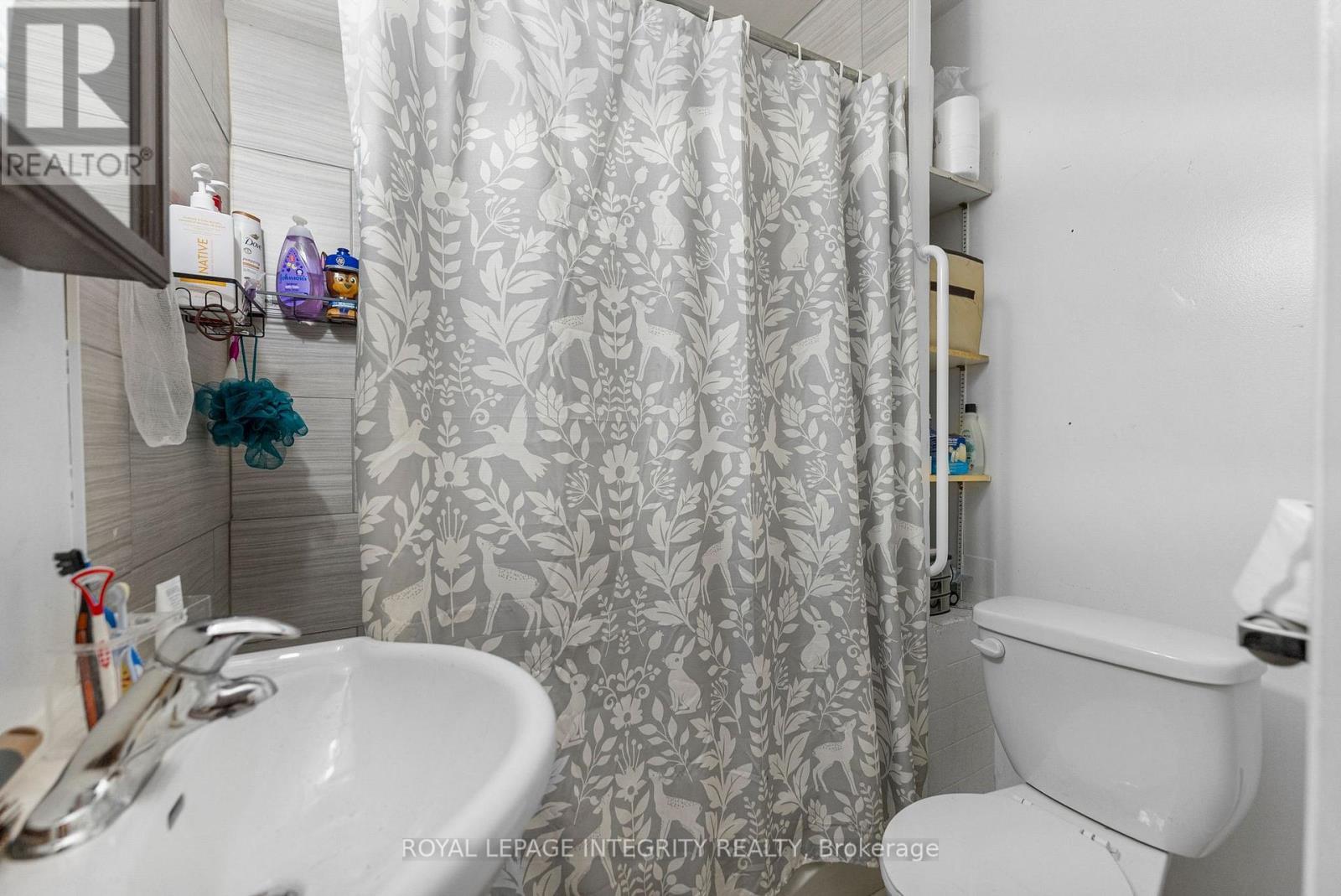 228-232 Raglan Street S, Renfrew, ON