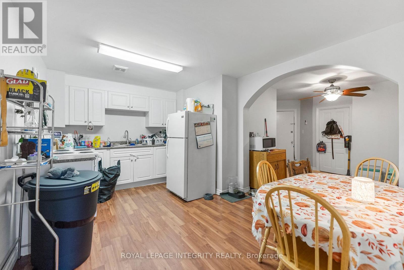 228-232 Raglan Street S, Renfrew, ON