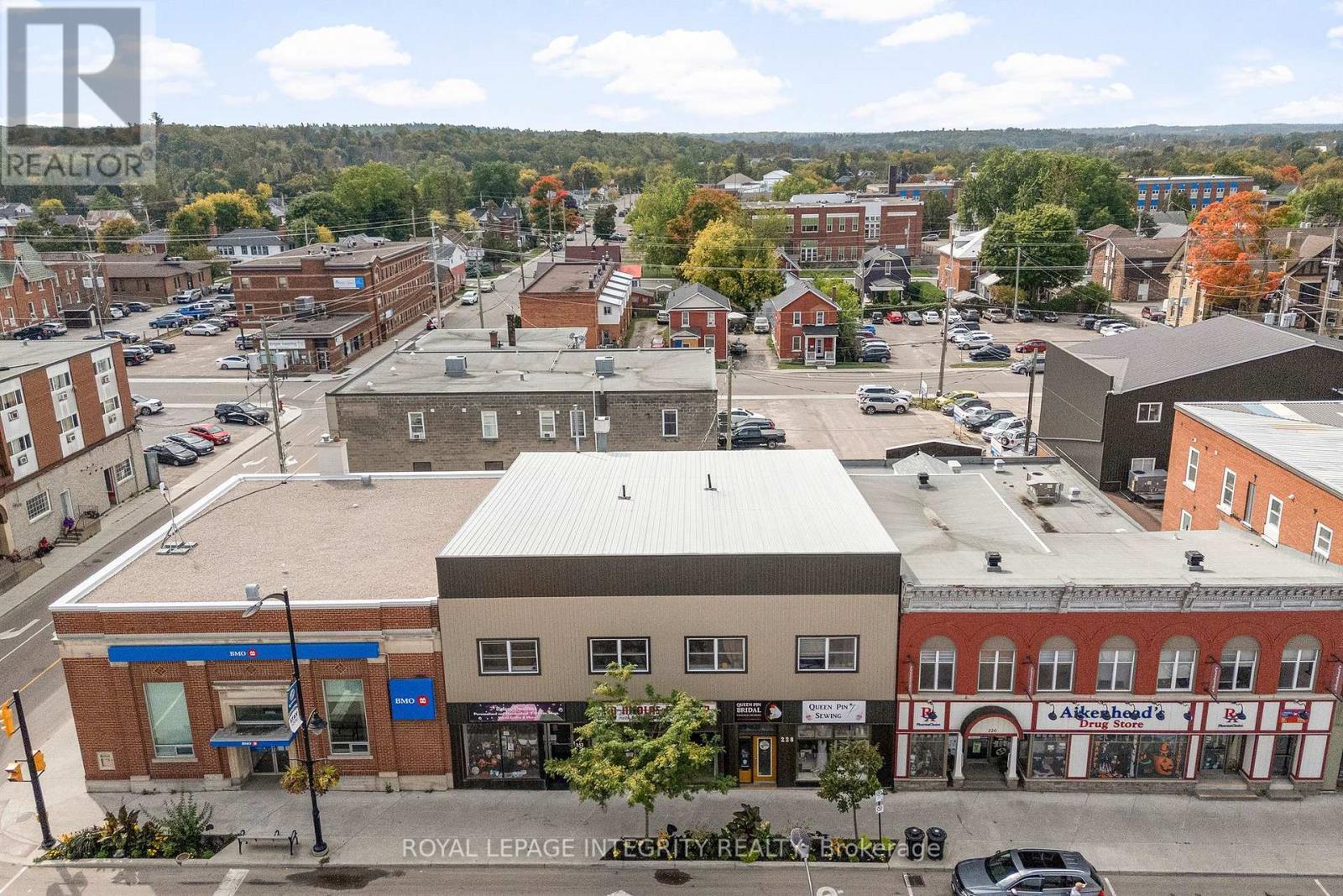 228-232 Raglan Street S, Renfrew, ON