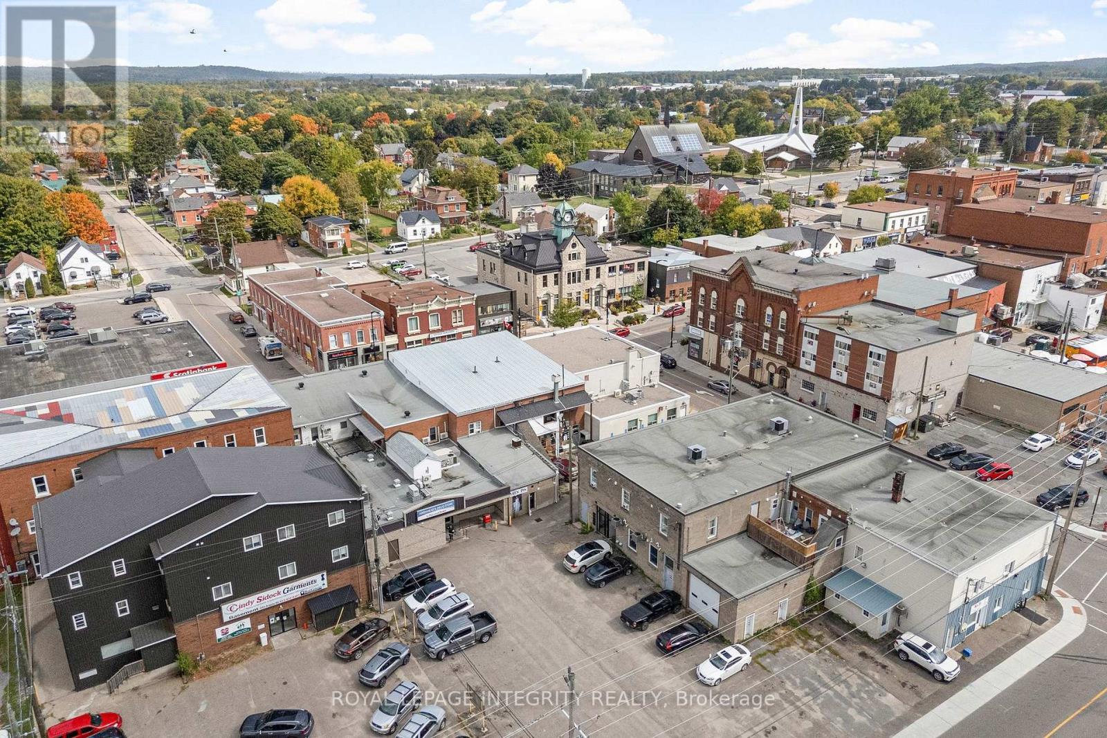 228-232 Raglan Street S, Renfrew, ON