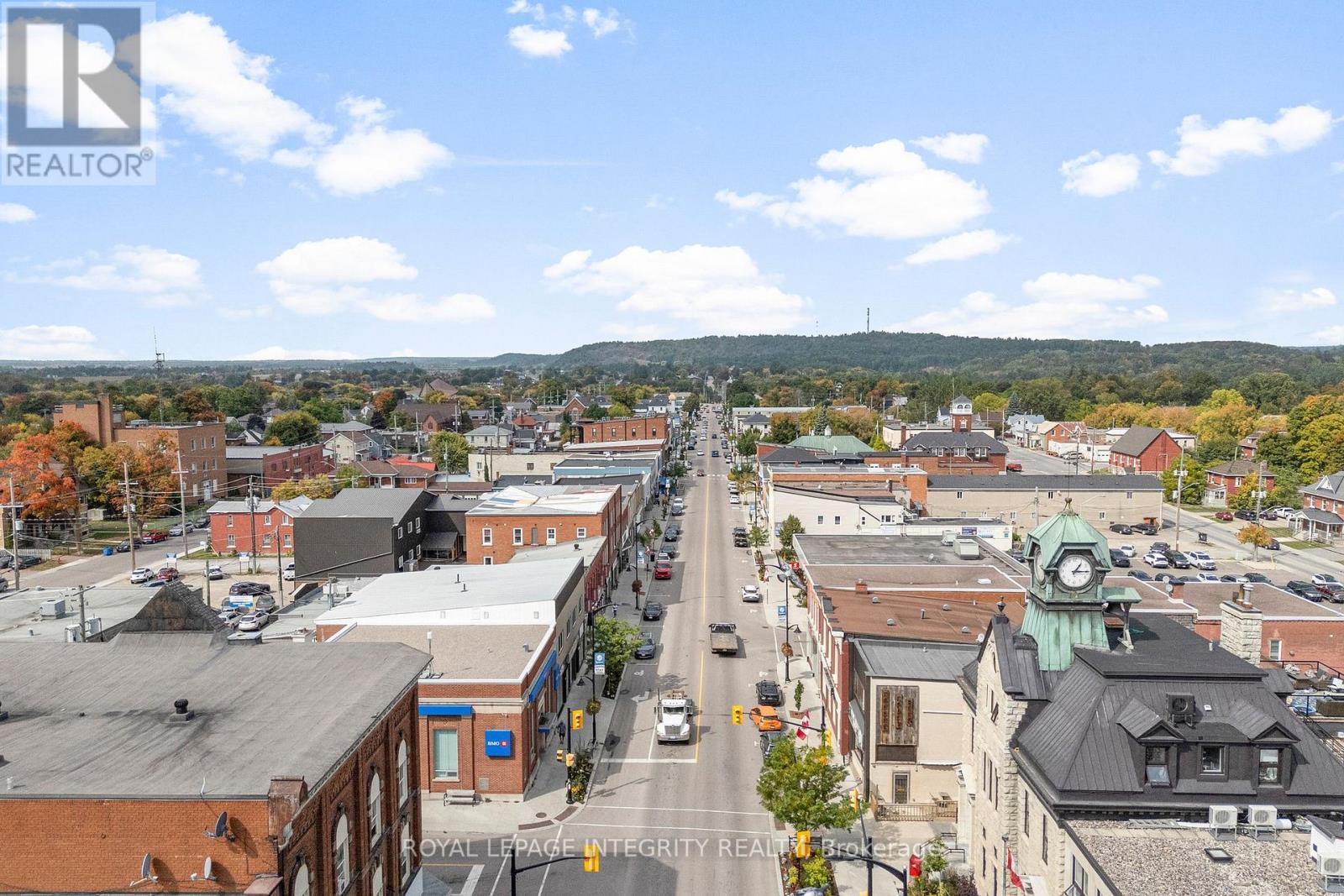 228-232 Raglan Street S, Renfrew, ON