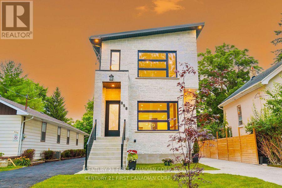 858 William Street, London East (East B), ON - Outdoor