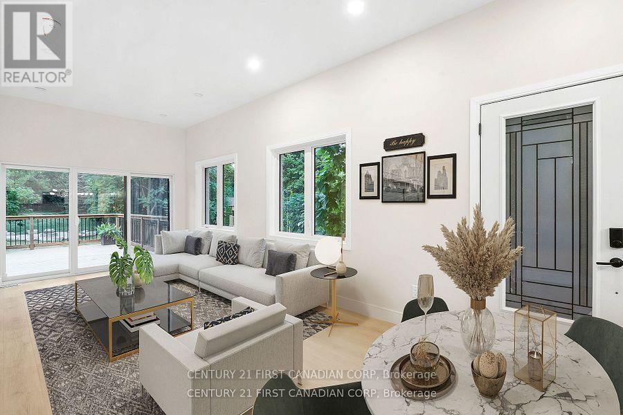 858 William Street, London East (East B), ON - Indoor Photo Showing Living Room