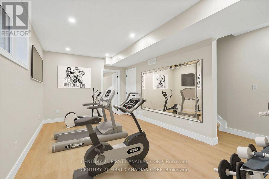 858 William Street, London East (East B), ON - Indoor Photo Showing Gym Room