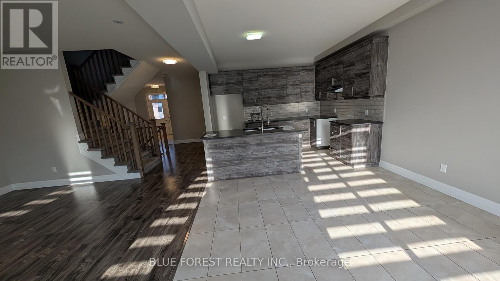 2926 Turner Crescent, London South (South U), ON - Indoor Photo Showing Other Room