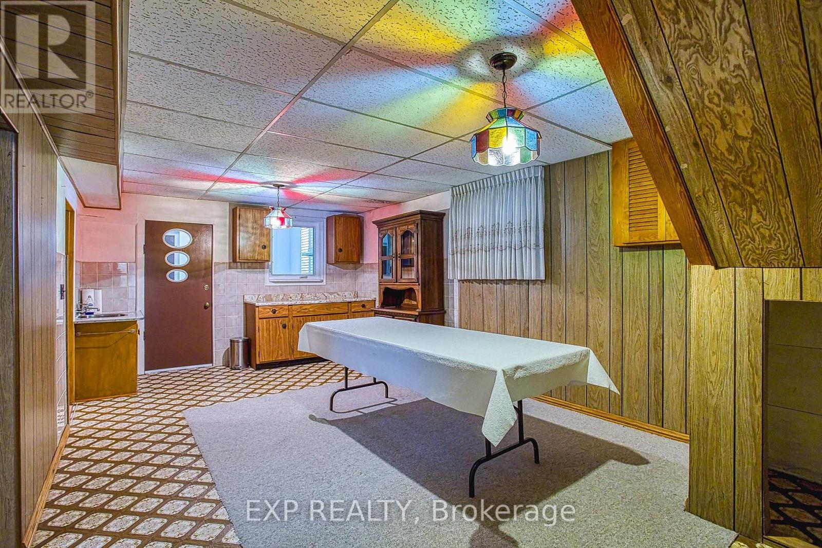 633 Rosseau Road, Hamilton, ON - Indoor Photo Showing Other Room