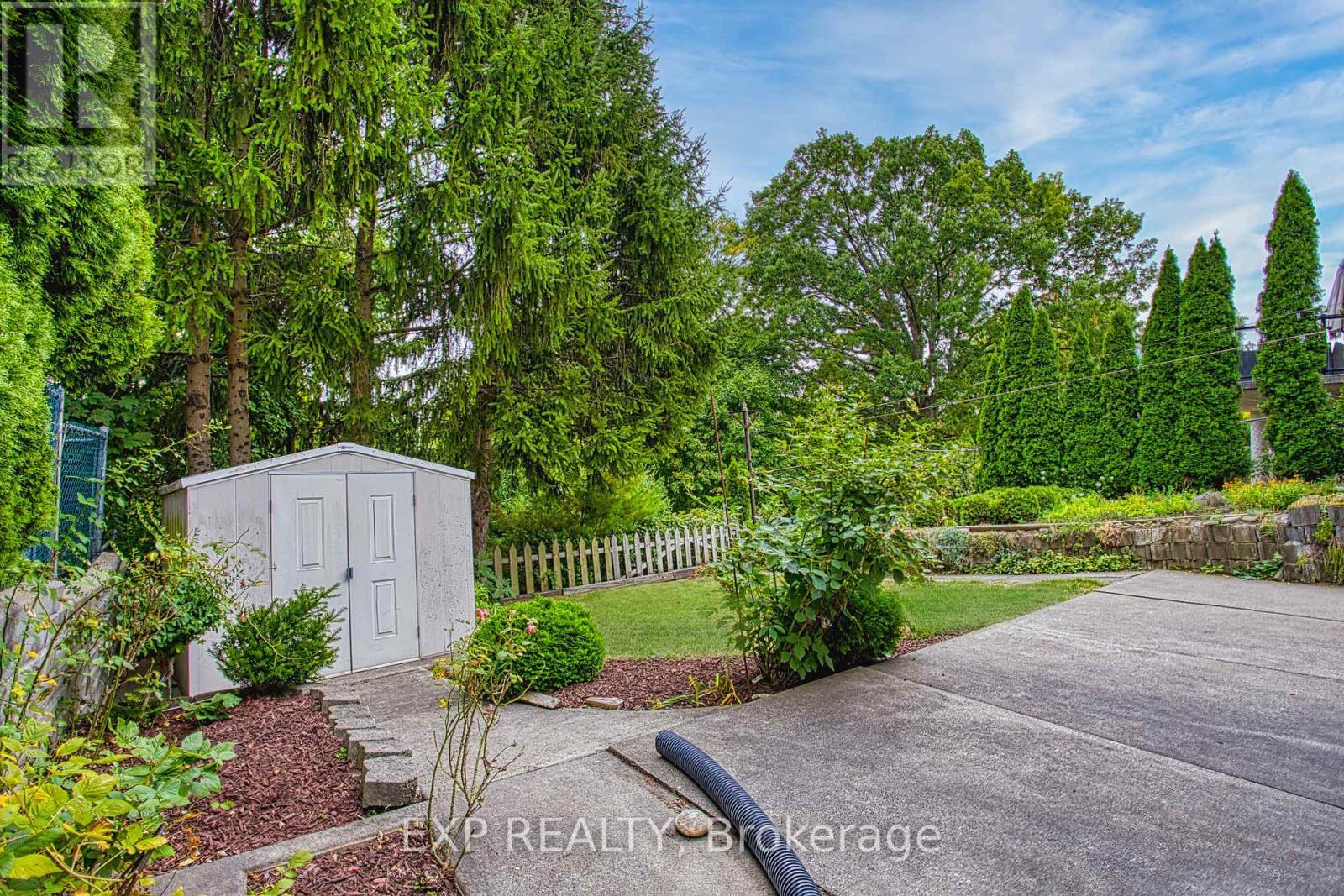 633 Rosseau Road, Hamilton, ON - Outdoor