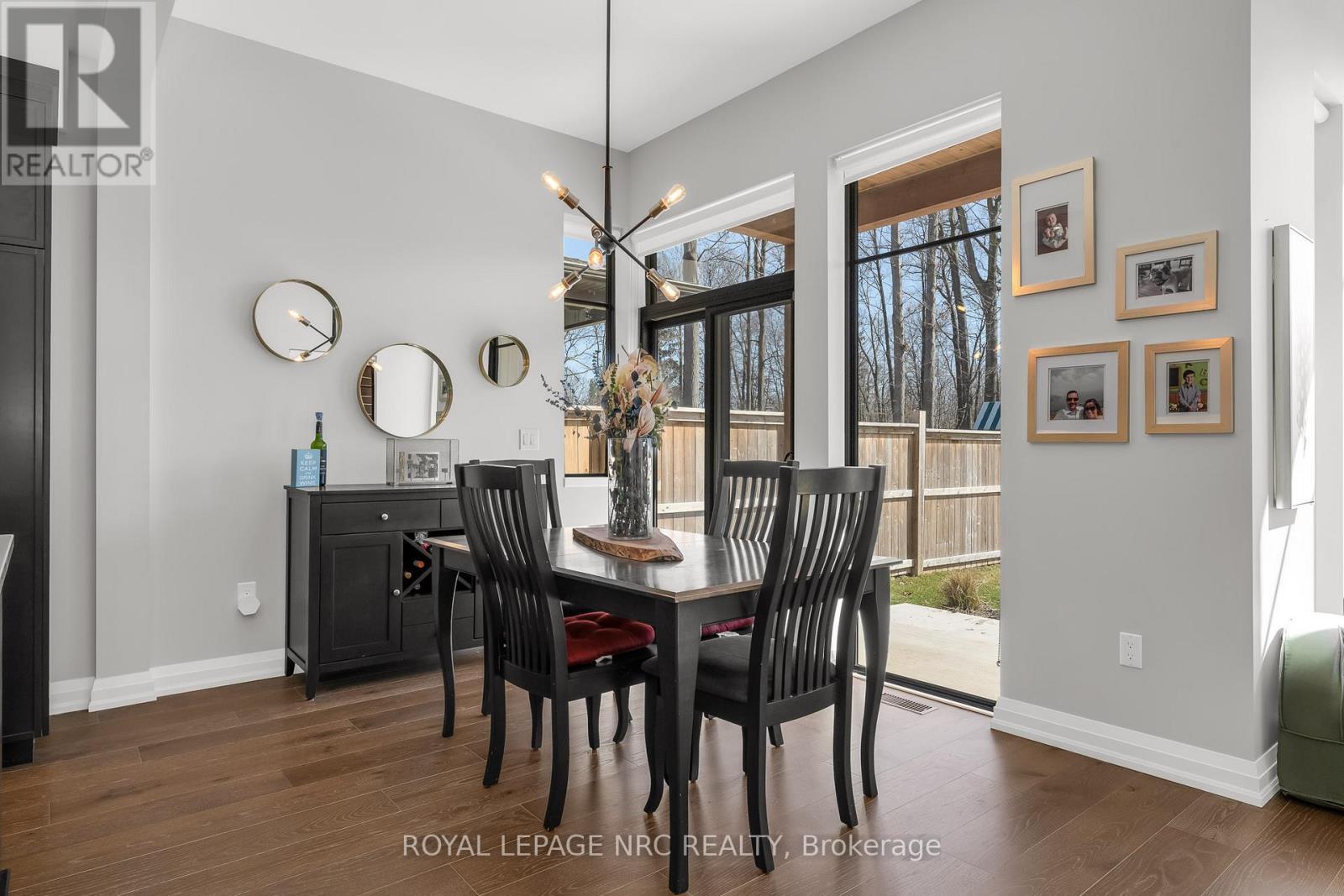 8 Hilda Street, Welland (N. Welland), ON - Indoor Photo Showing Dining Room
