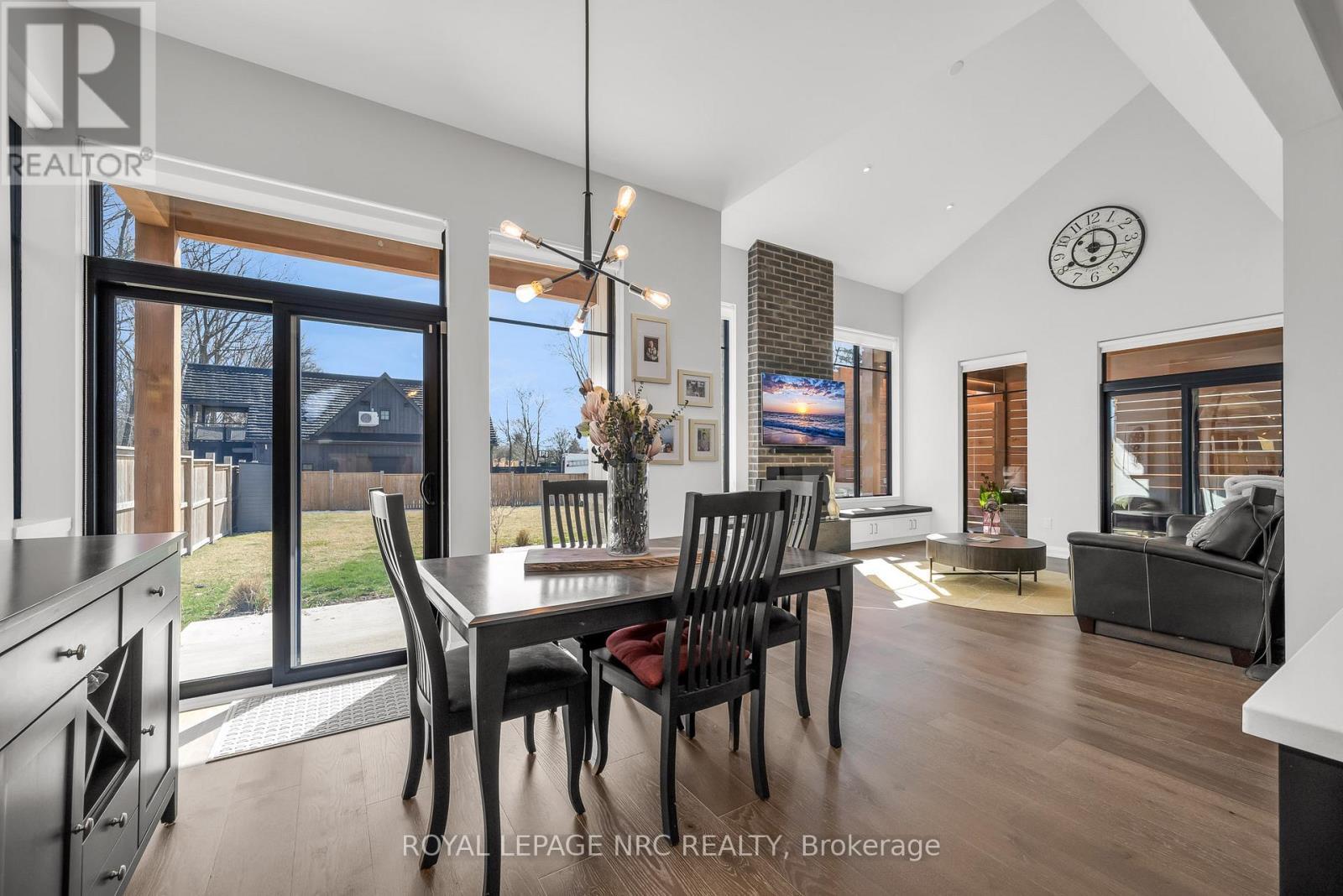 8 Hilda Street, Welland (N. Welland), ON - Indoor Photo Showing Dining Room