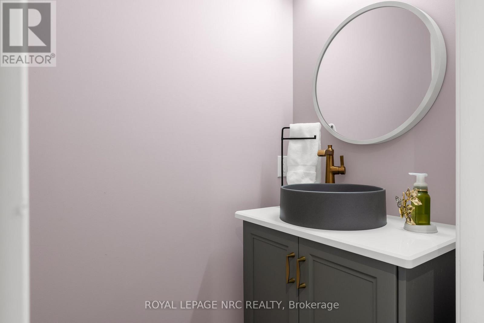 8 Hilda Street, Welland (N. Welland), ON -