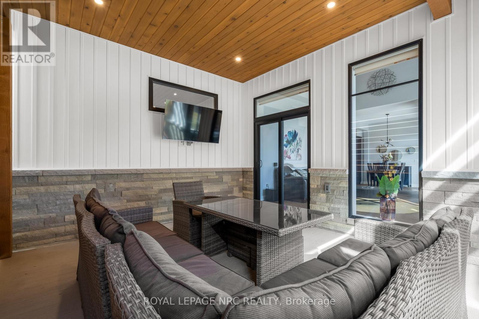 8 Hilda Street, Welland (N. Welland), ON -