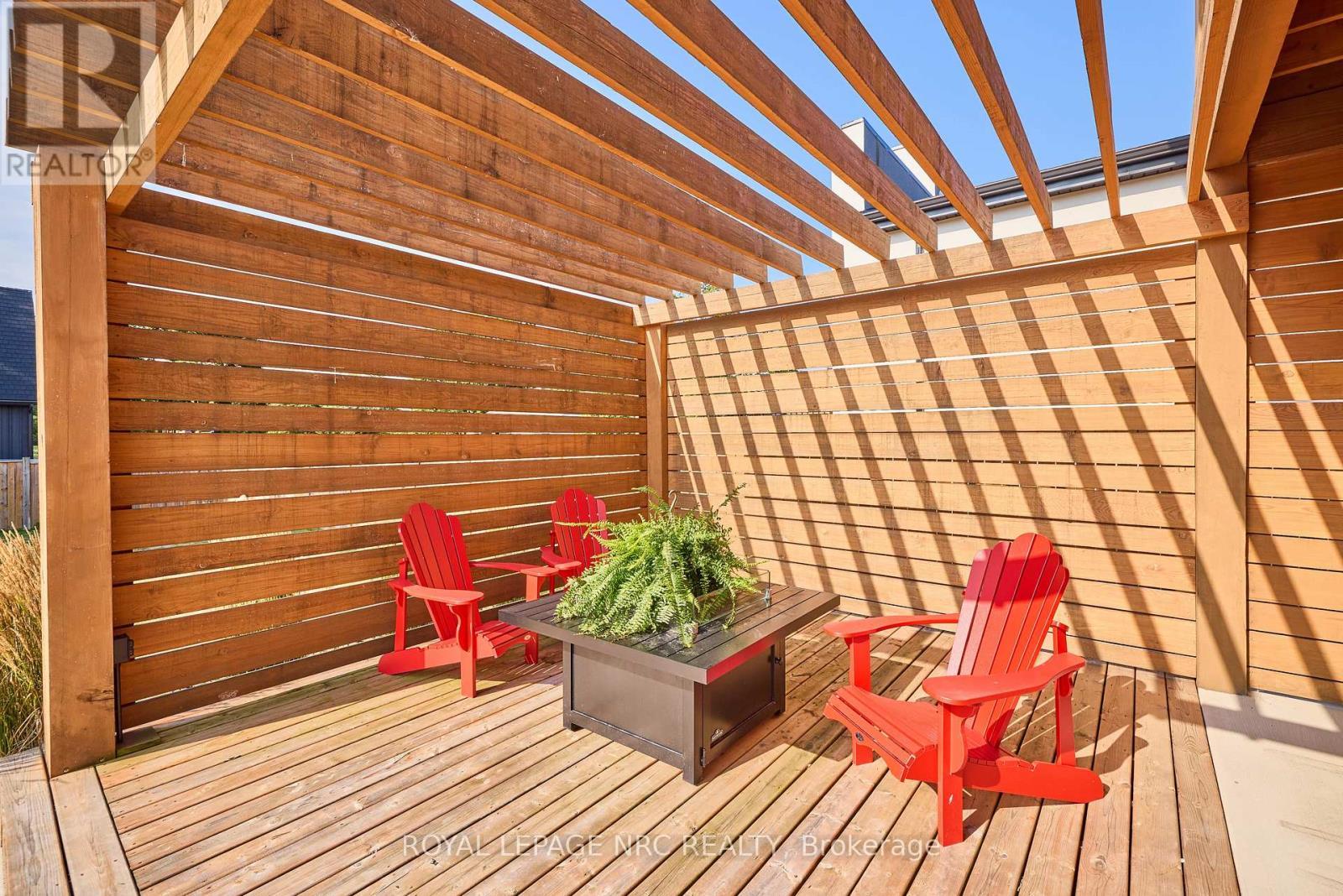 8 Hilda Street, Welland (N. Welland), ON - Outdoor With Deck Patio Veranda With Exterior