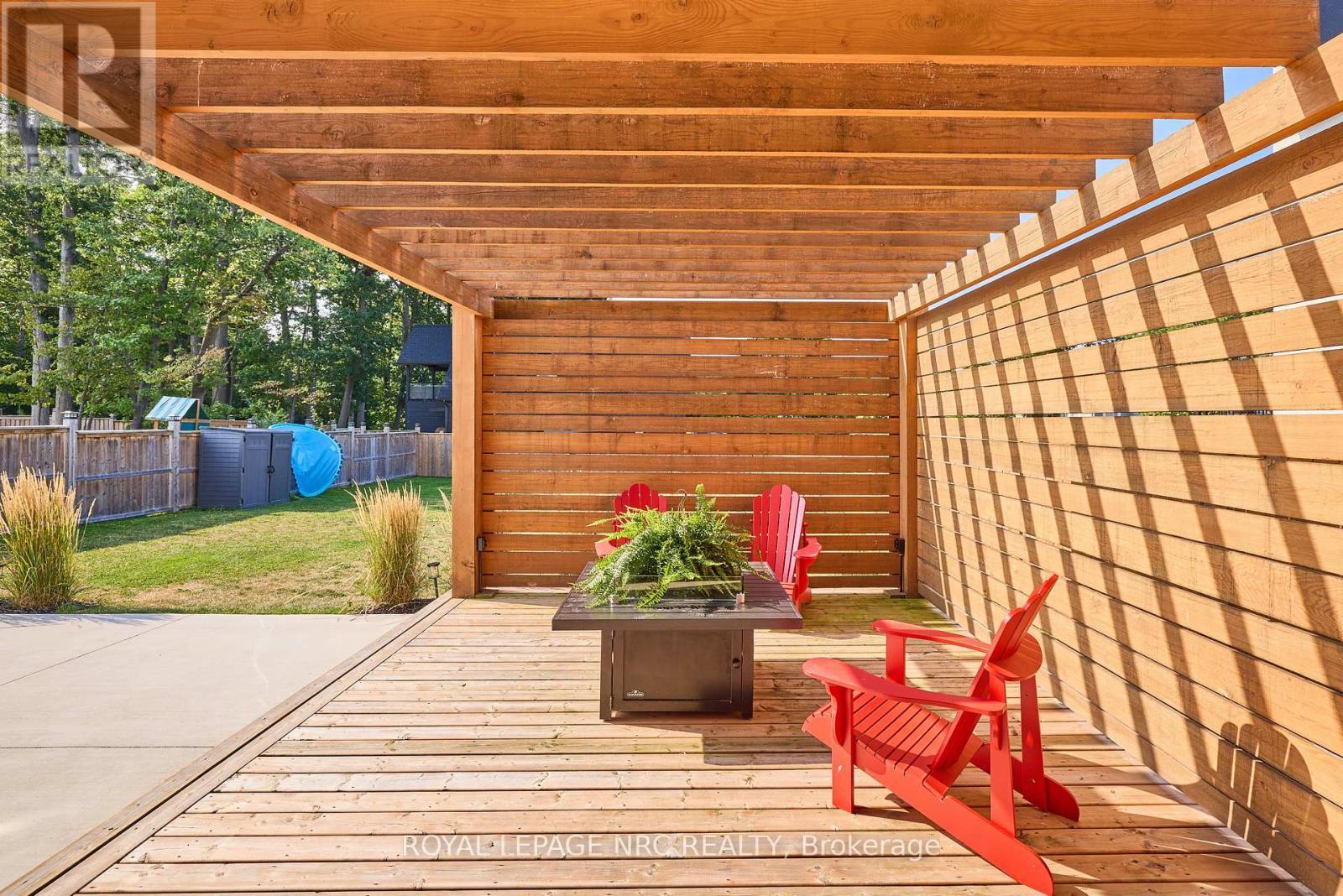 8 Hilda Street, Welland (N. Welland), ON - Outdoor With Deck Patio Veranda With Exterior