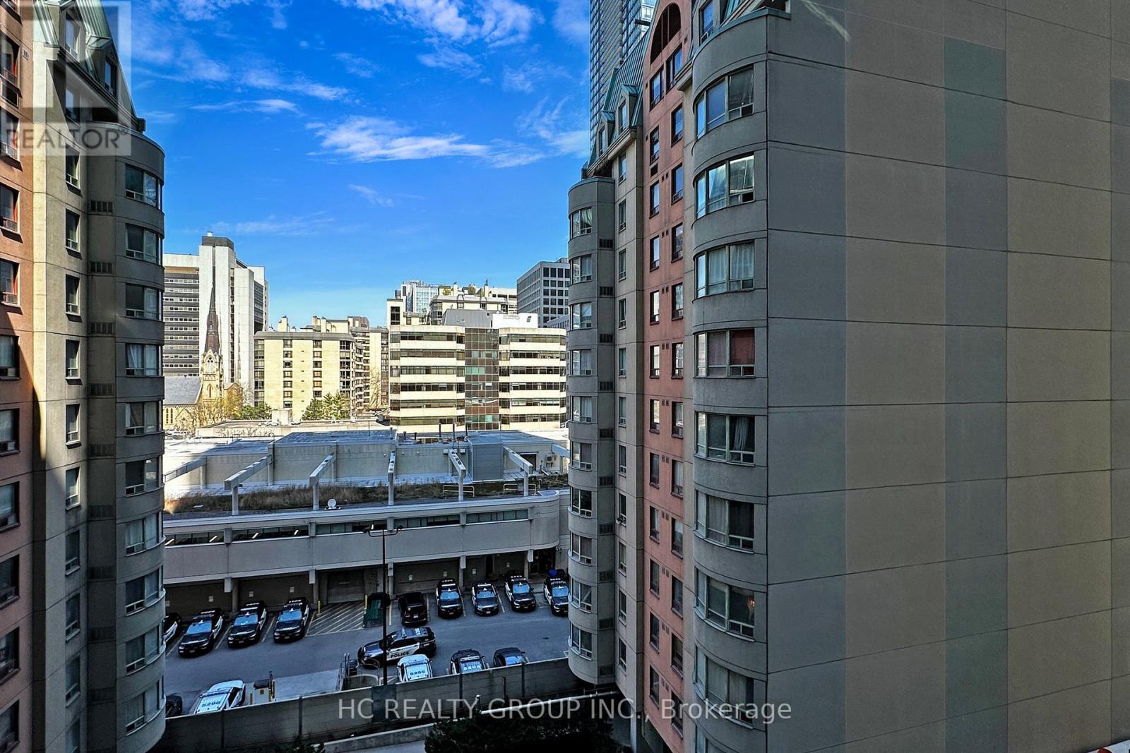 608 - 238 Simcoe Street W, Toronto, ON - Outdoor