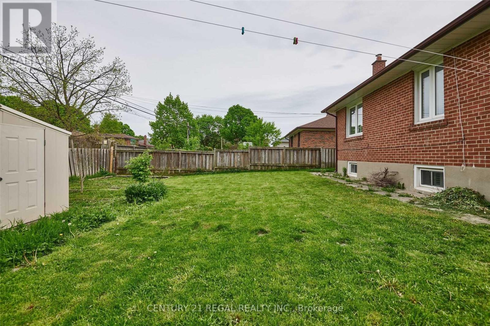 Bsmt - 559 Mccowan Road, Toronto, ON - Outdoor