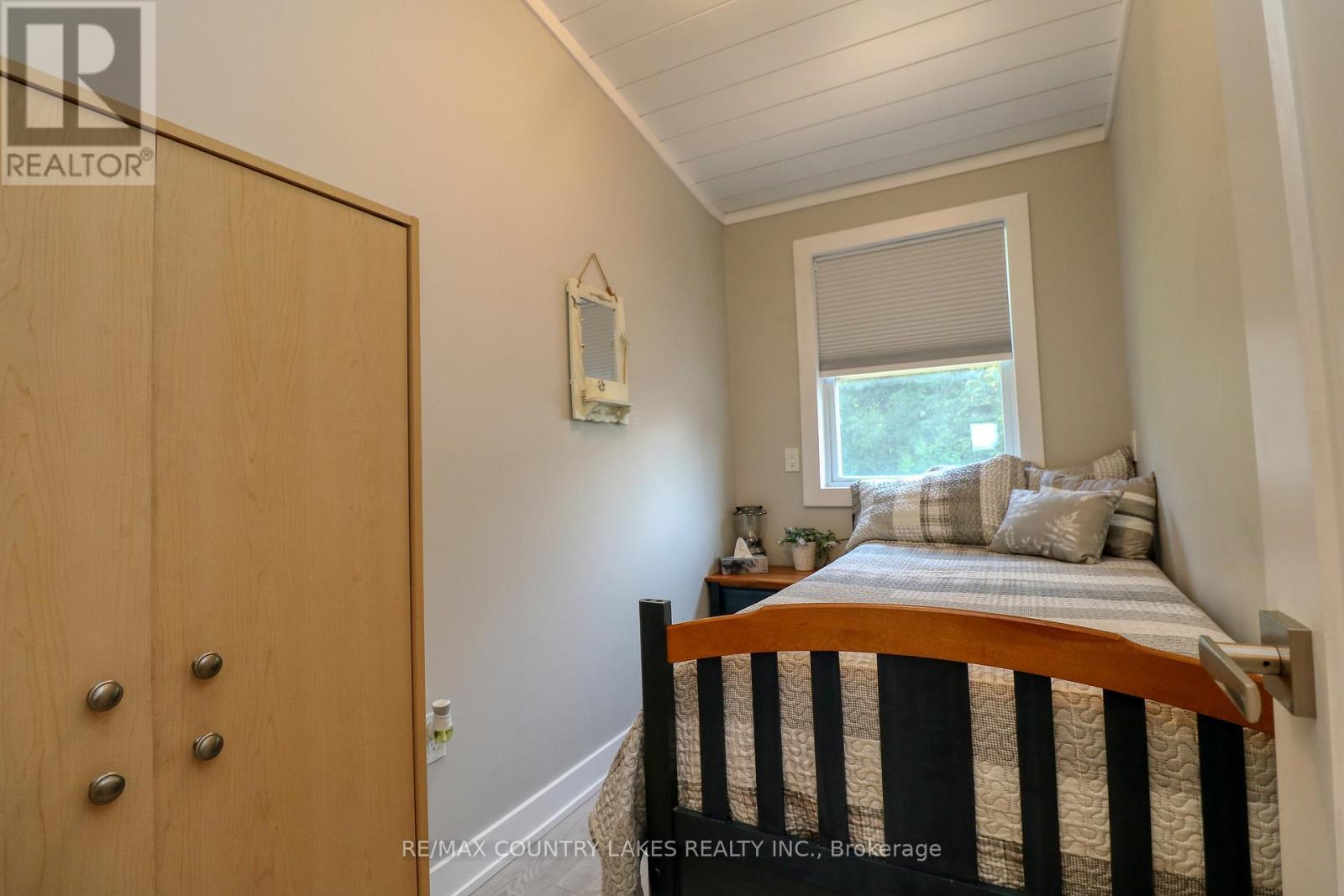 104 The Steps Road, Ramara, ON - Indoor Photo Showing Bedroom