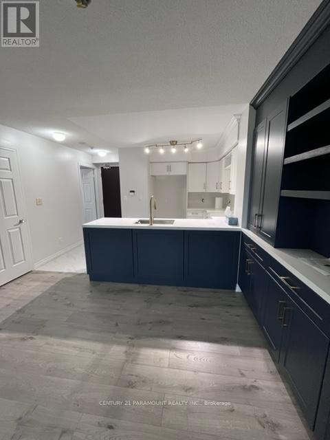 1202 - 208 Enfield Place, Mississauga, ON - Indoor