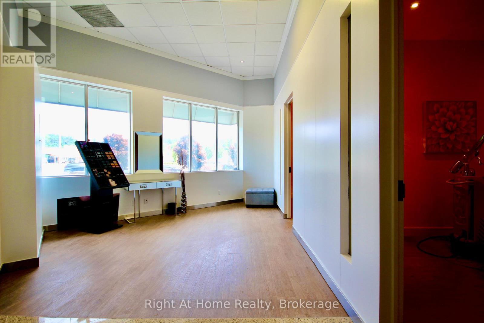 4169 King Street E, Kitchener, ON