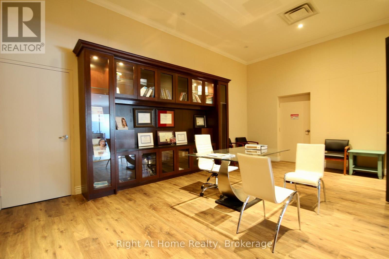 4169 King Street E, Kitchener, ON