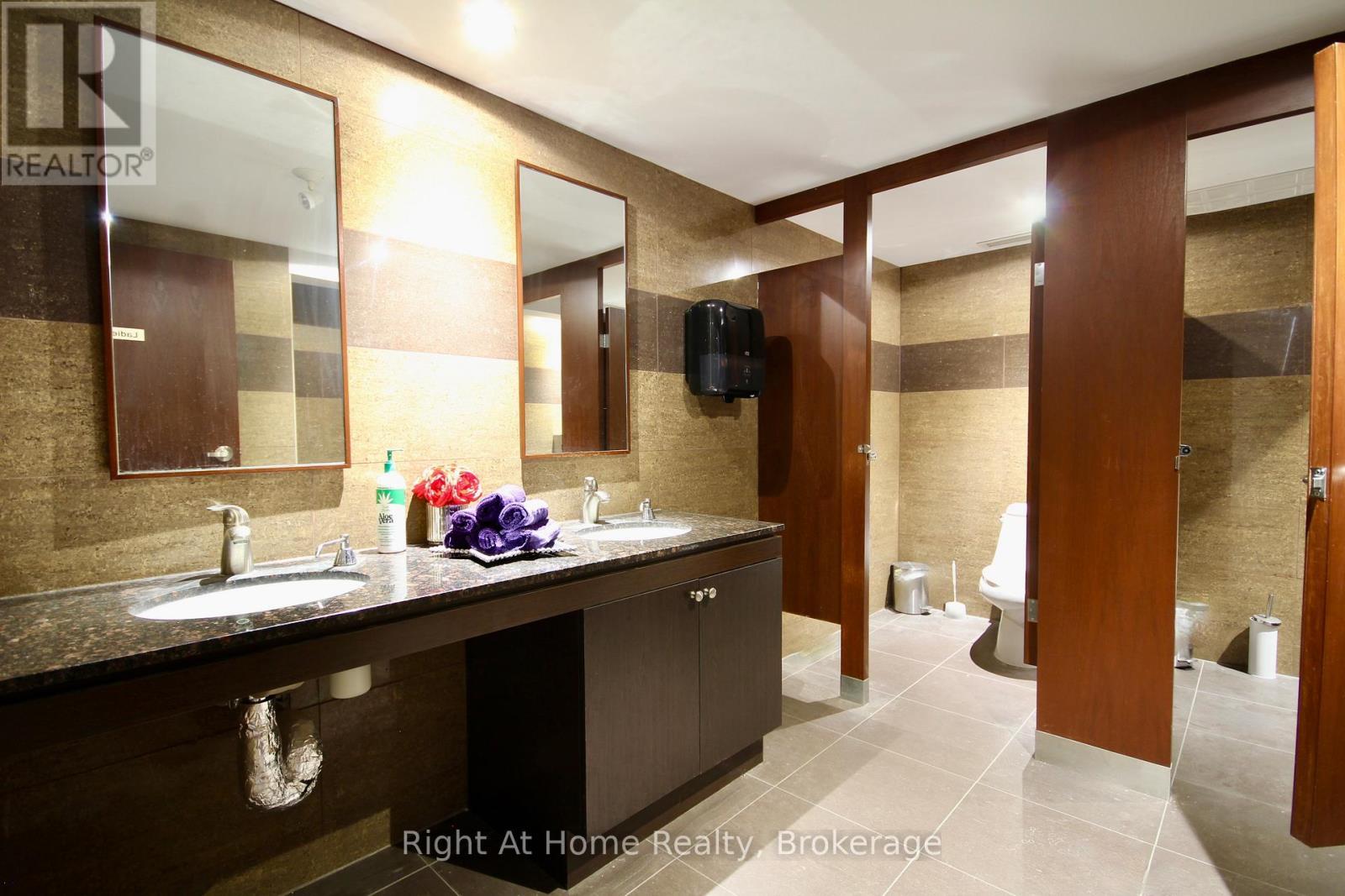 4169 King Street E, Kitchener, ON