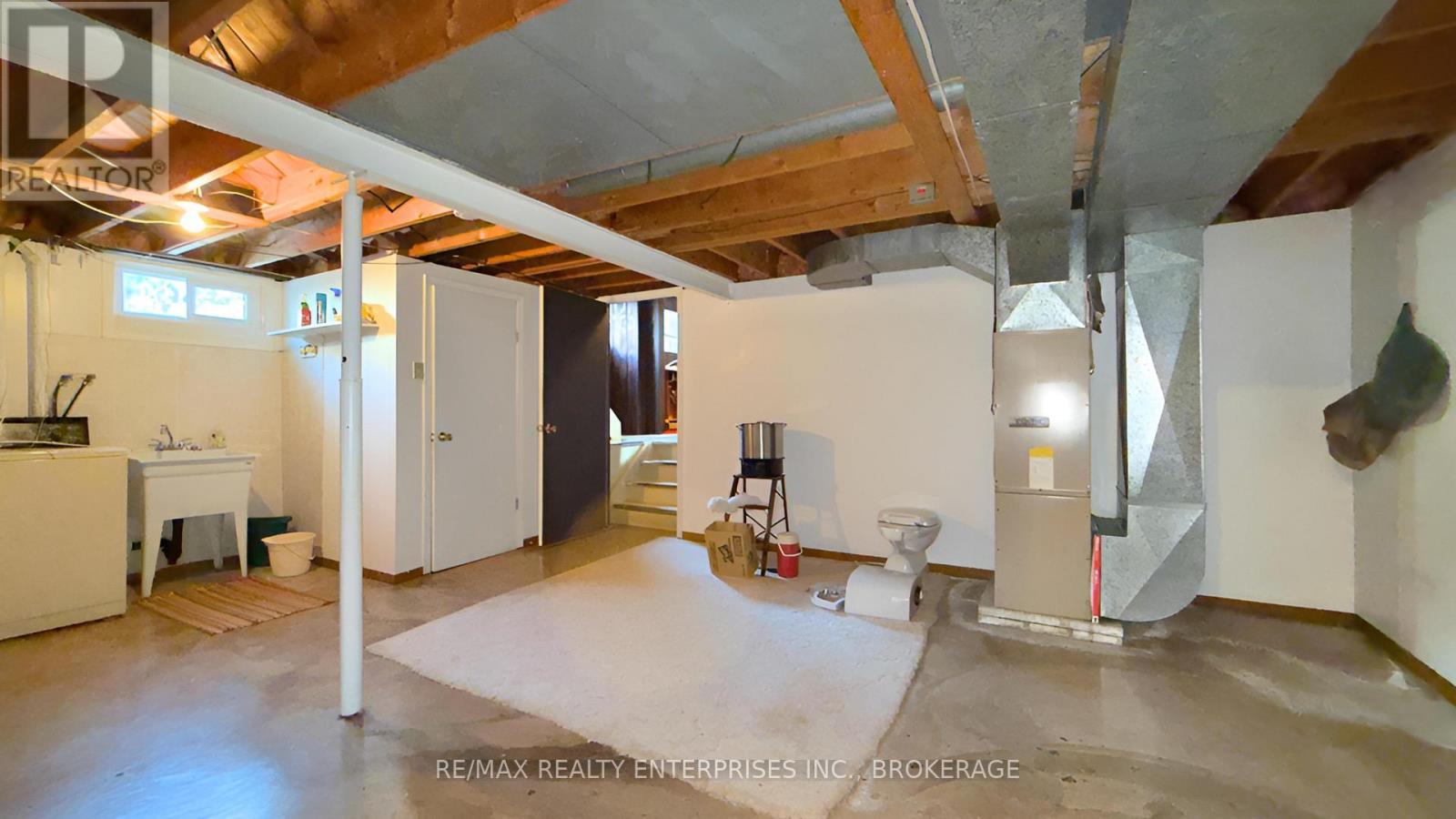 987 Steele Street, Port Colborne (Main Street), ON - Indoor Photo Showing Basement