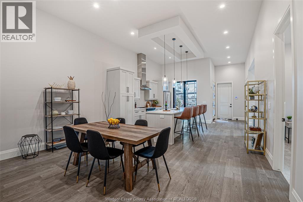 592 Lily Mac Boulevard, Windsor, ON - Indoor Photo Showing Dining Room
