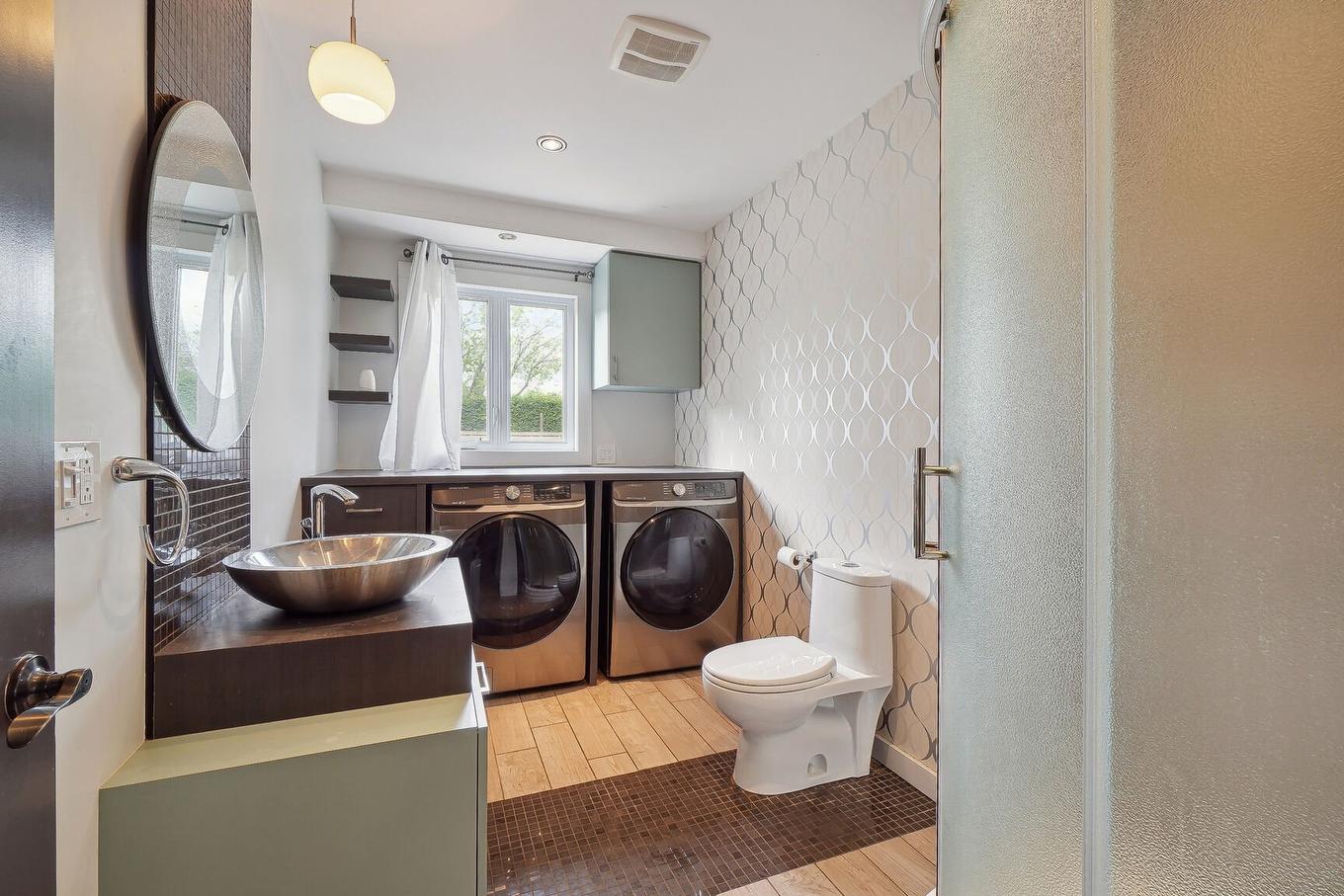 Laundry room - 165 32E Avenue, Terrebonne (Terrebonne), QC - Indoor Photo Showing Laundry Room