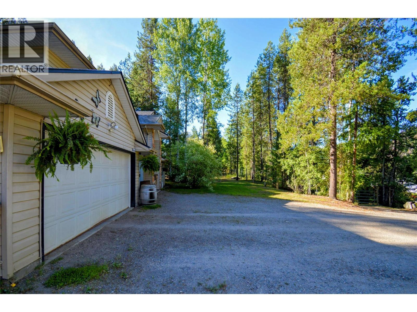 610 Strathmore Avenue, Greenwood, BC - Outdoor