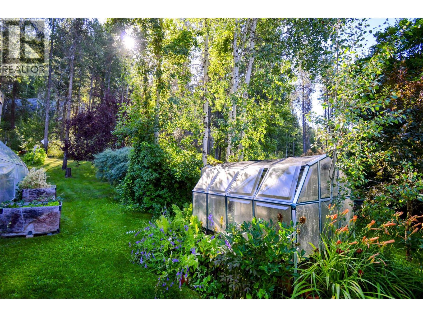 610 Strathmore Avenue, Greenwood, BC - Outdoor