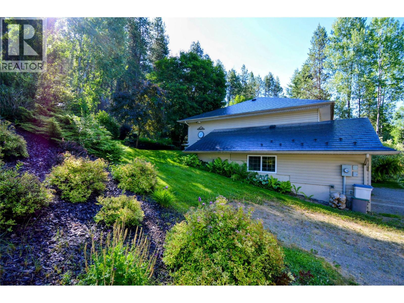 610 Strathmore Avenue, Greenwood, BC - Outdoor