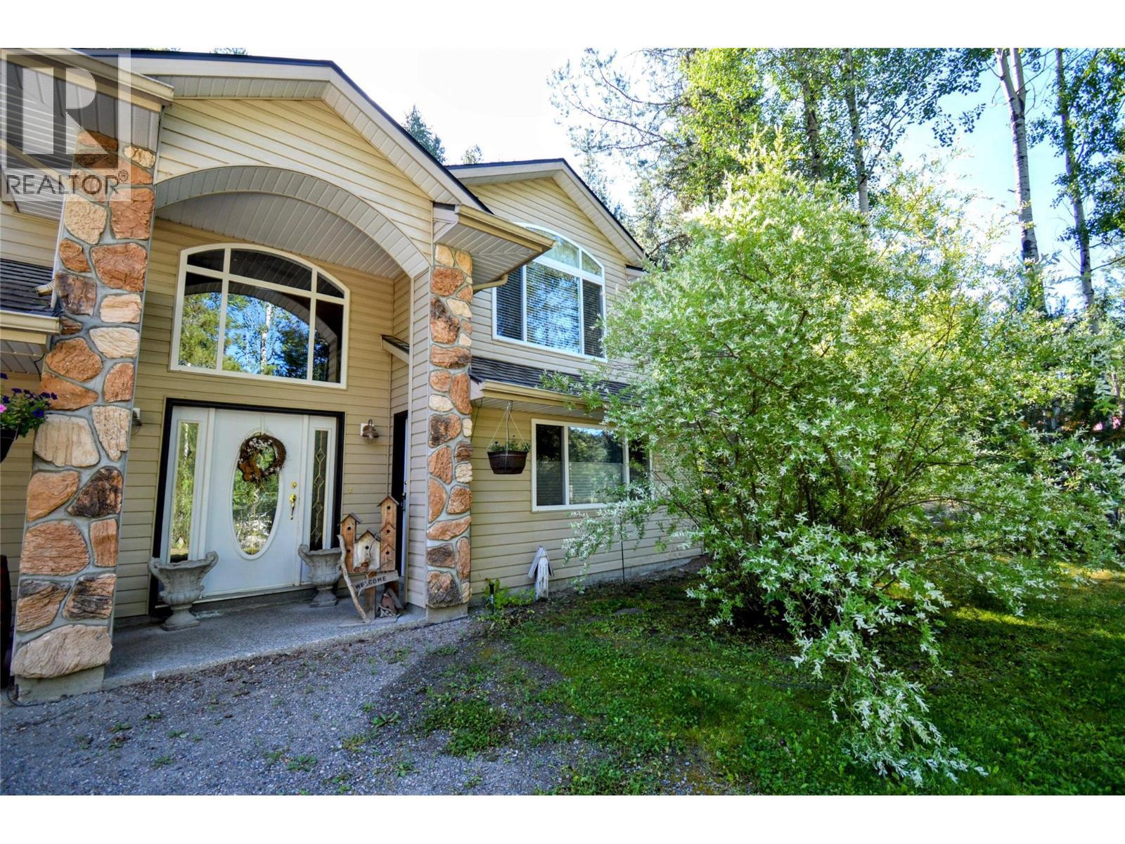 610 Strathmore Avenue, Greenwood, BC - Outdoor