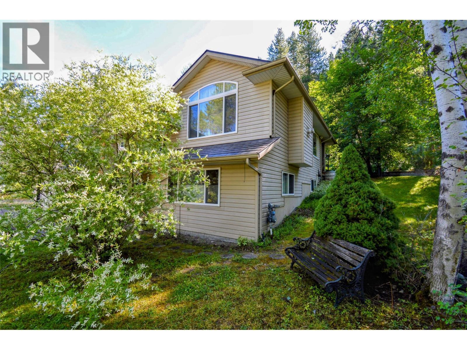 610 Strathmore Avenue, Greenwood, BC - Outdoor