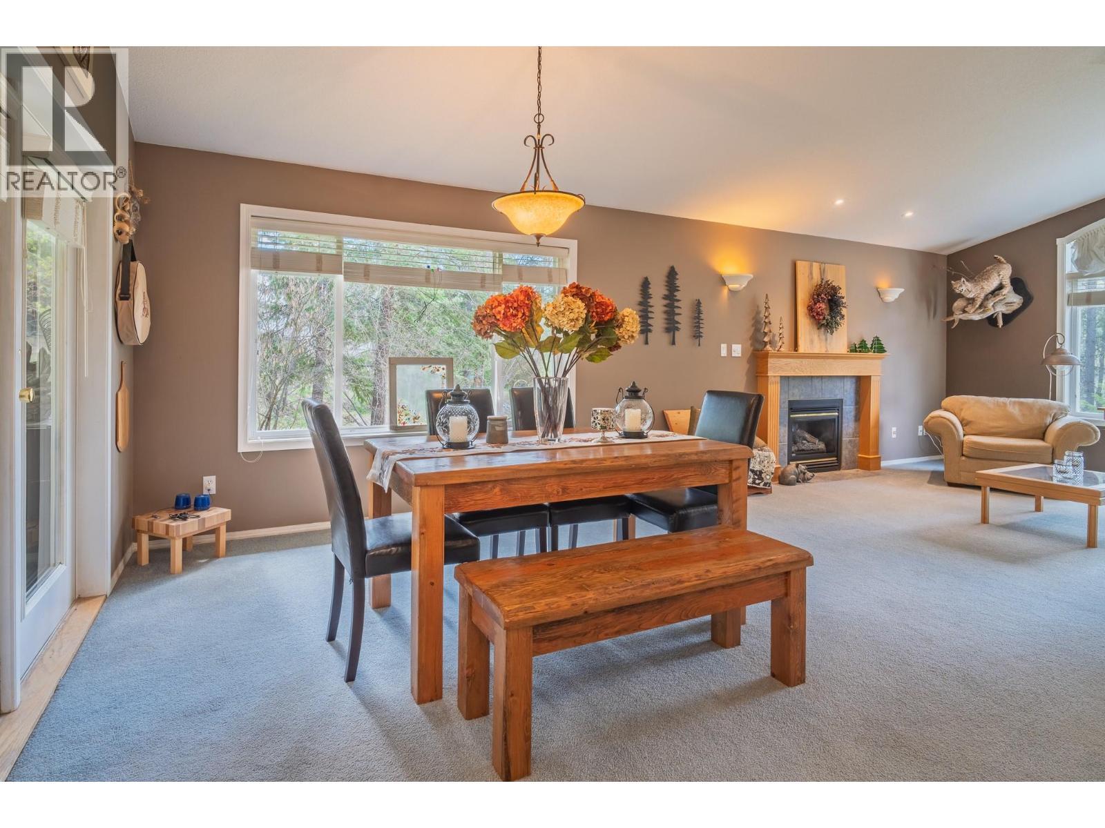 610 Strathmore Avenue, Greenwood, BC - Indoor With Fireplace