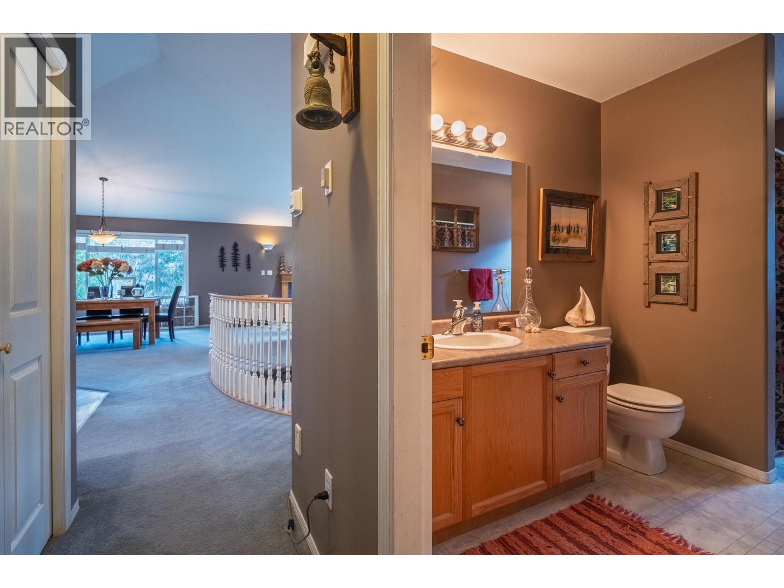 610 Strathmore Avenue, Greenwood, BC - Indoor Photo Showing Bathroom