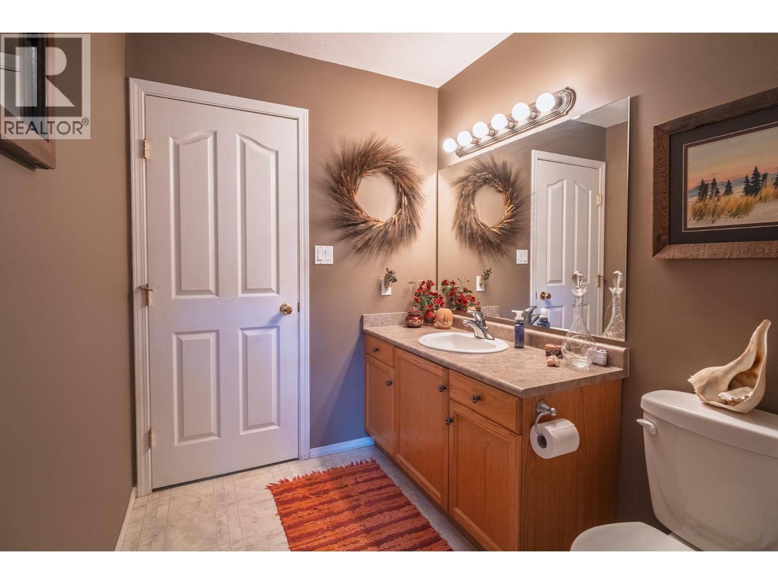 610 Strathmore Avenue, Greenwood, BC - Indoor Photo Showing Bathroom