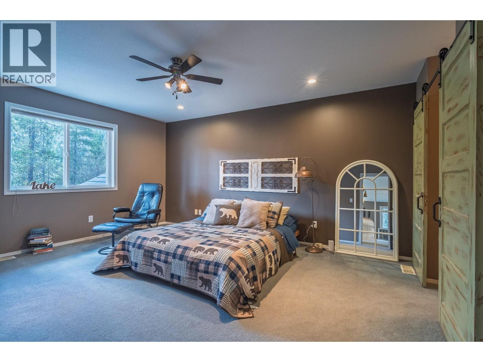 610 Strathmore Avenue, Greenwood, BC - Indoor Photo Showing Bedroom