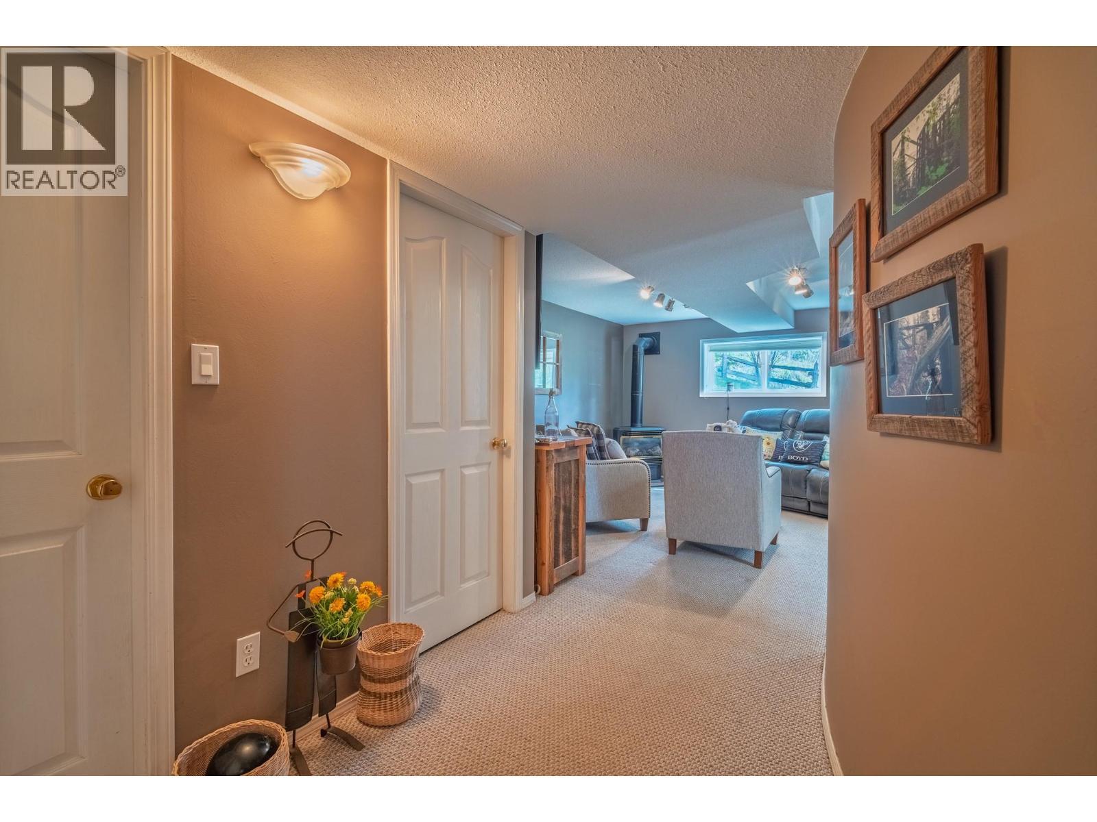610 Strathmore Avenue, Greenwood, BC - Indoor Photo Showing Other Room