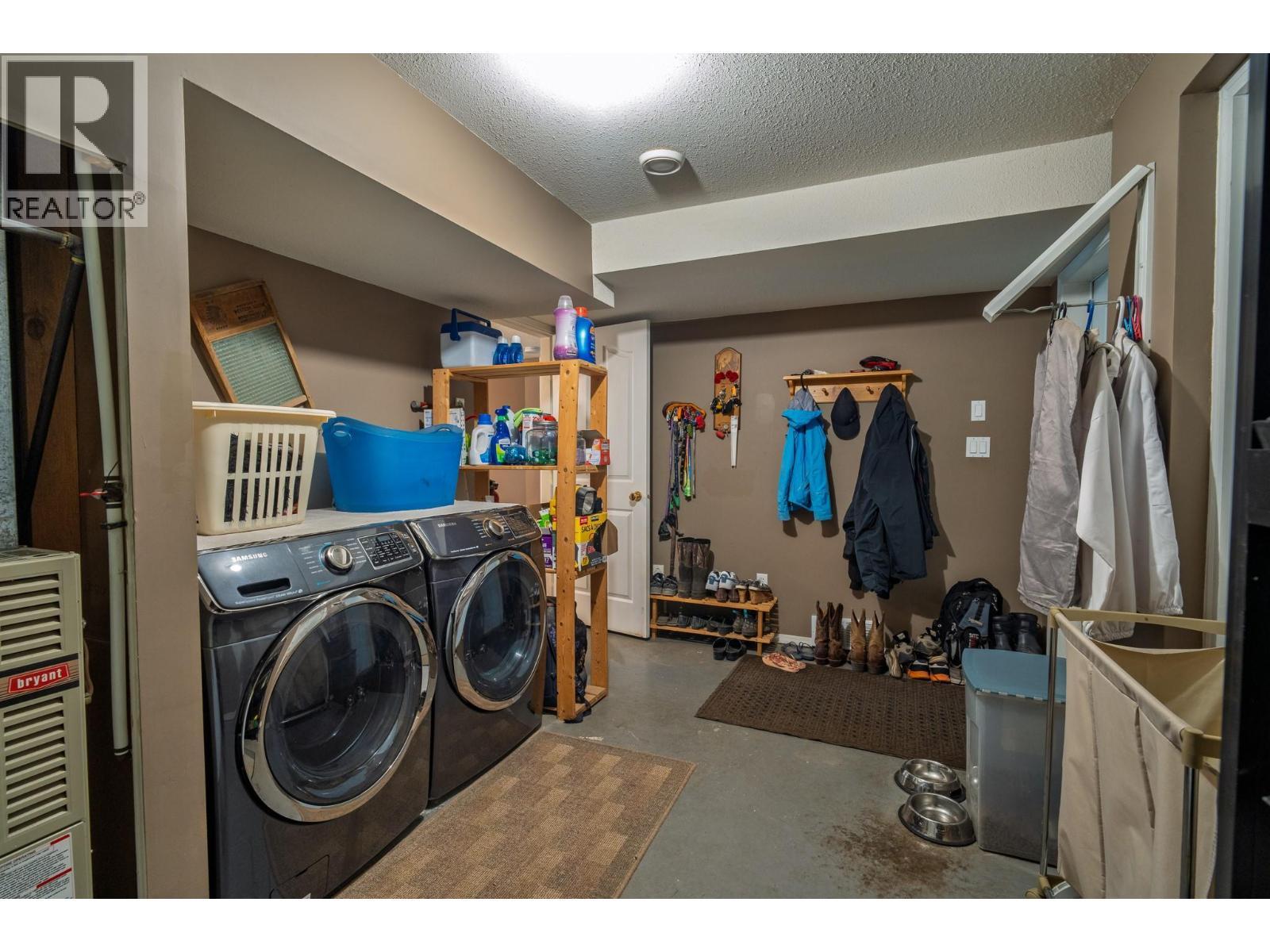 610 Strathmore Avenue, Greenwood, BC - Indoor Photo Showing Laundry Room