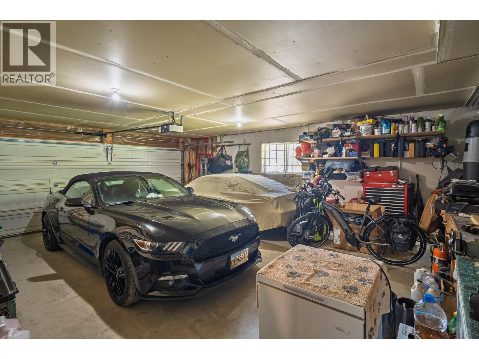 610 Strathmore Avenue, Greenwood, BC - Indoor Photo Showing Garage