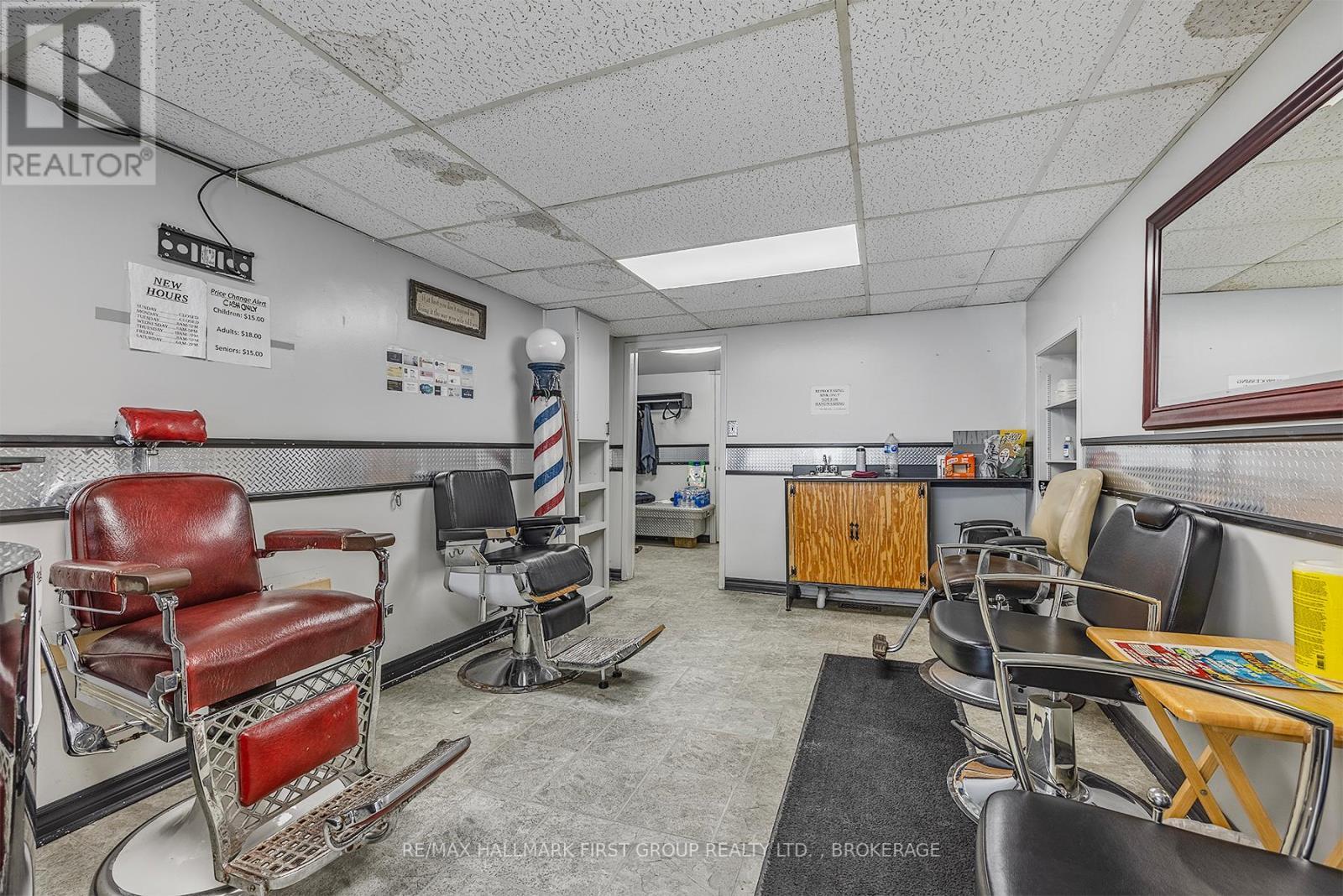 19/21 Dundas Street W, Greater Napanee (Greater Napanee), ON