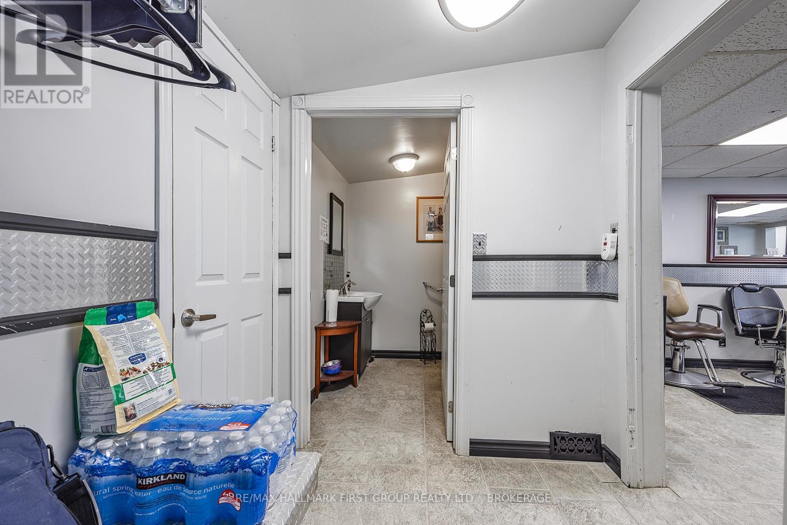 19/21 Dundas Street W, Greater Napanee (Greater Napanee), ON