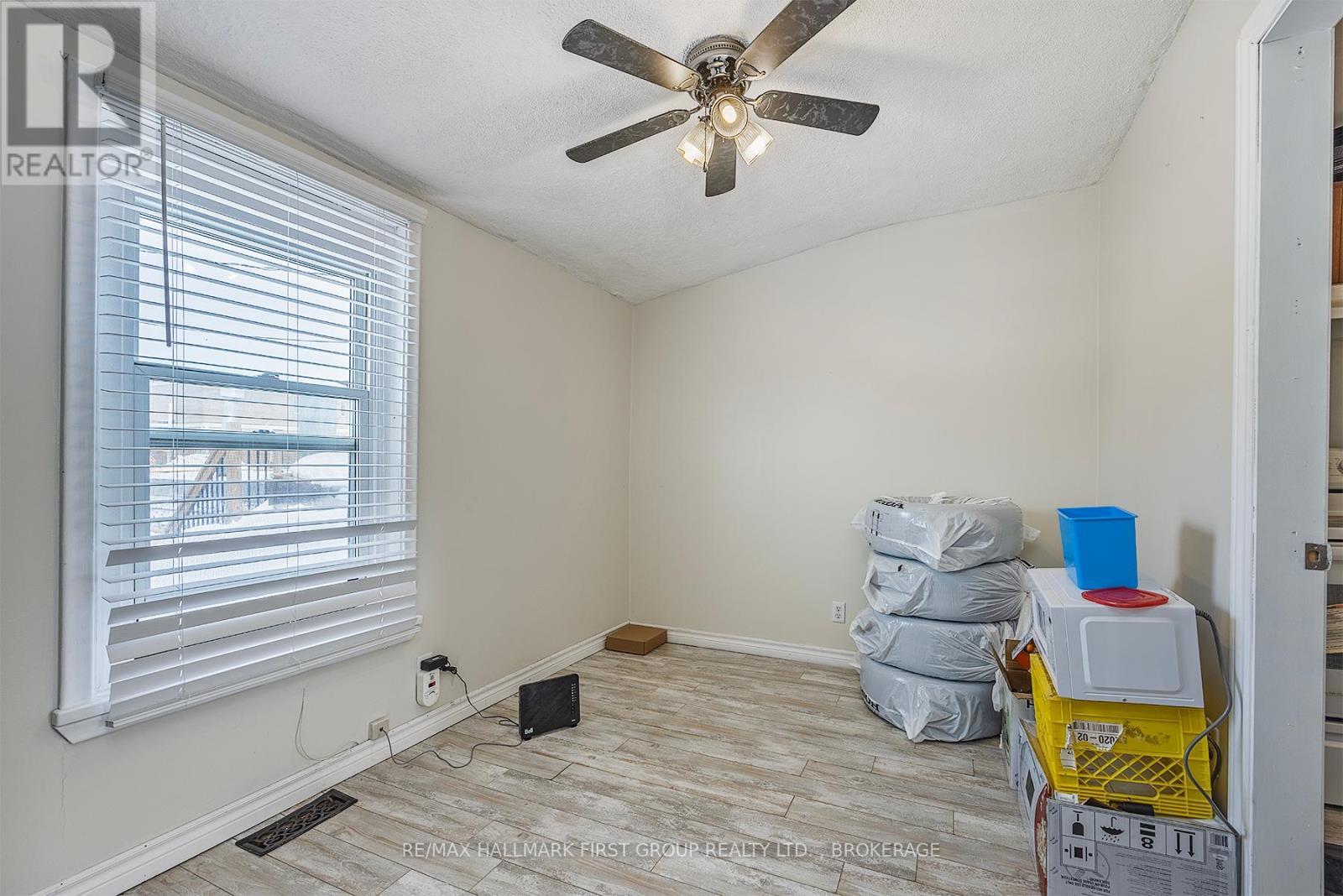 19/21 Dundas Street W, Greater Napanee (Greater Napanee), ON