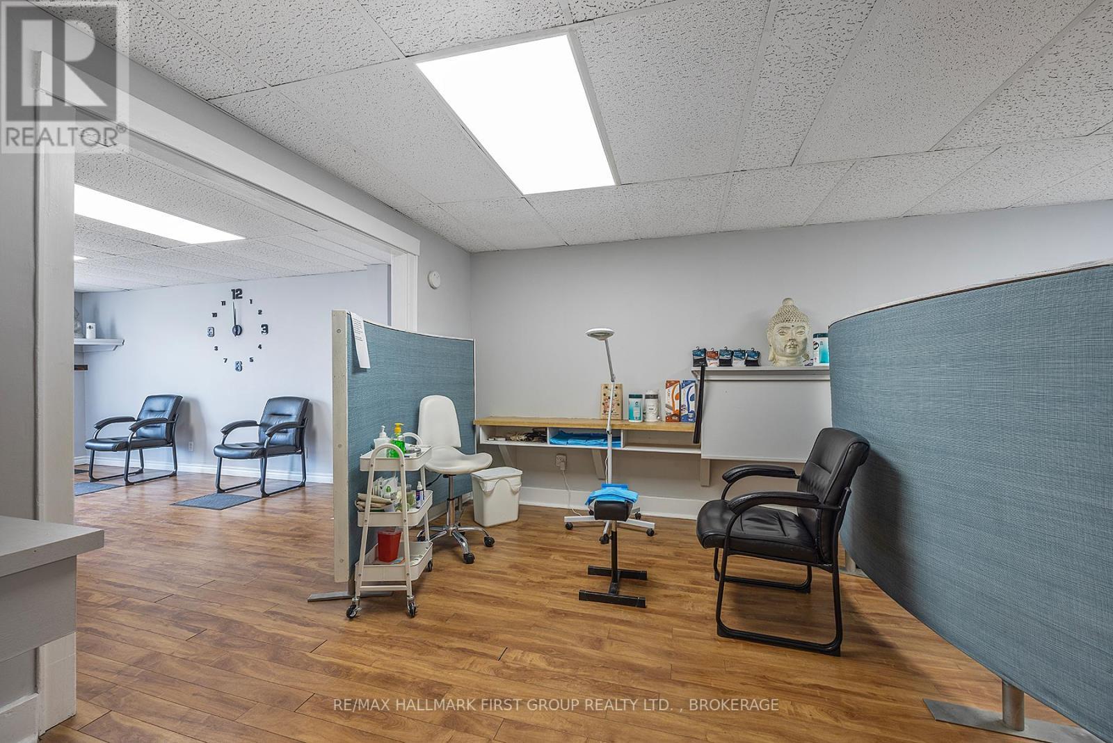 19/21 Dundas Street W, Greater Napanee (Greater Napanee), ON