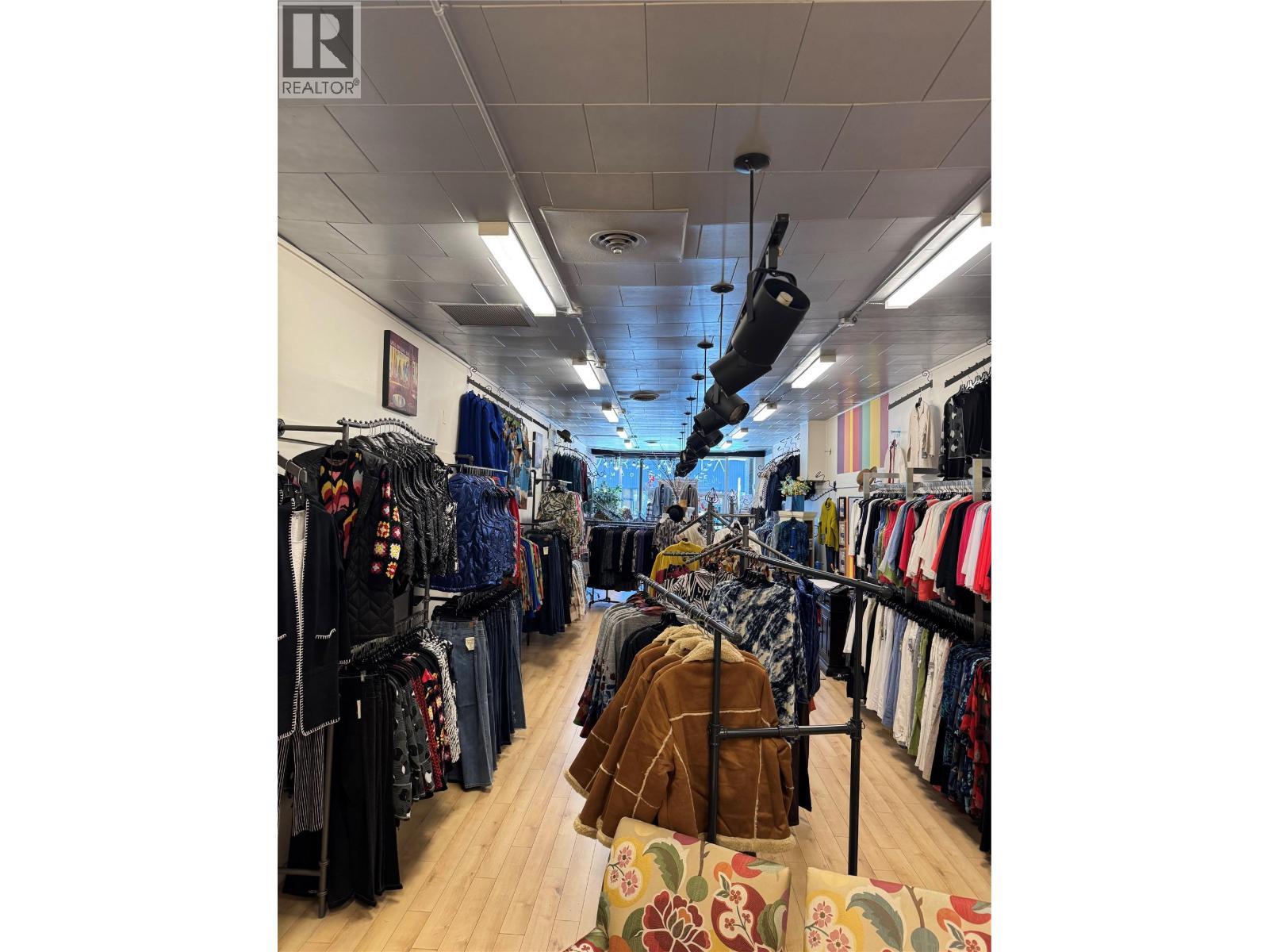 Interior 322 Main - 322 Main Street, Penticton, BC