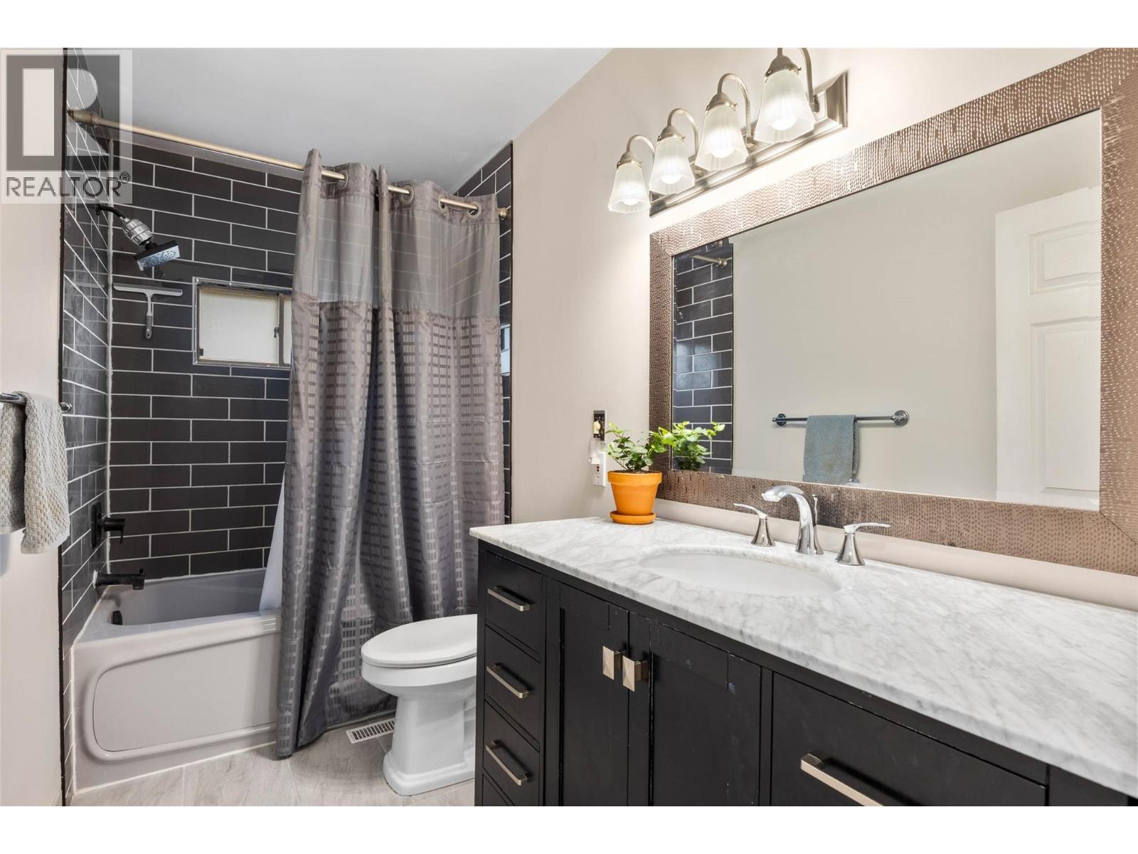 268 Mclure Ferry Road, Mclure, BC - Indoor Photo Showing Bathroom