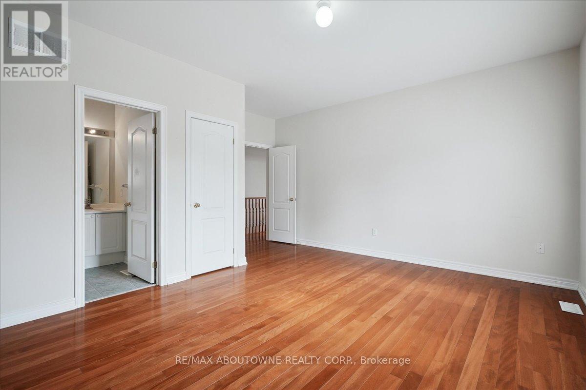 Primary bedroom with Ensuite - 2348 Tesla Crescent, Oakville, ON - Indoor Photo Showing Other Room