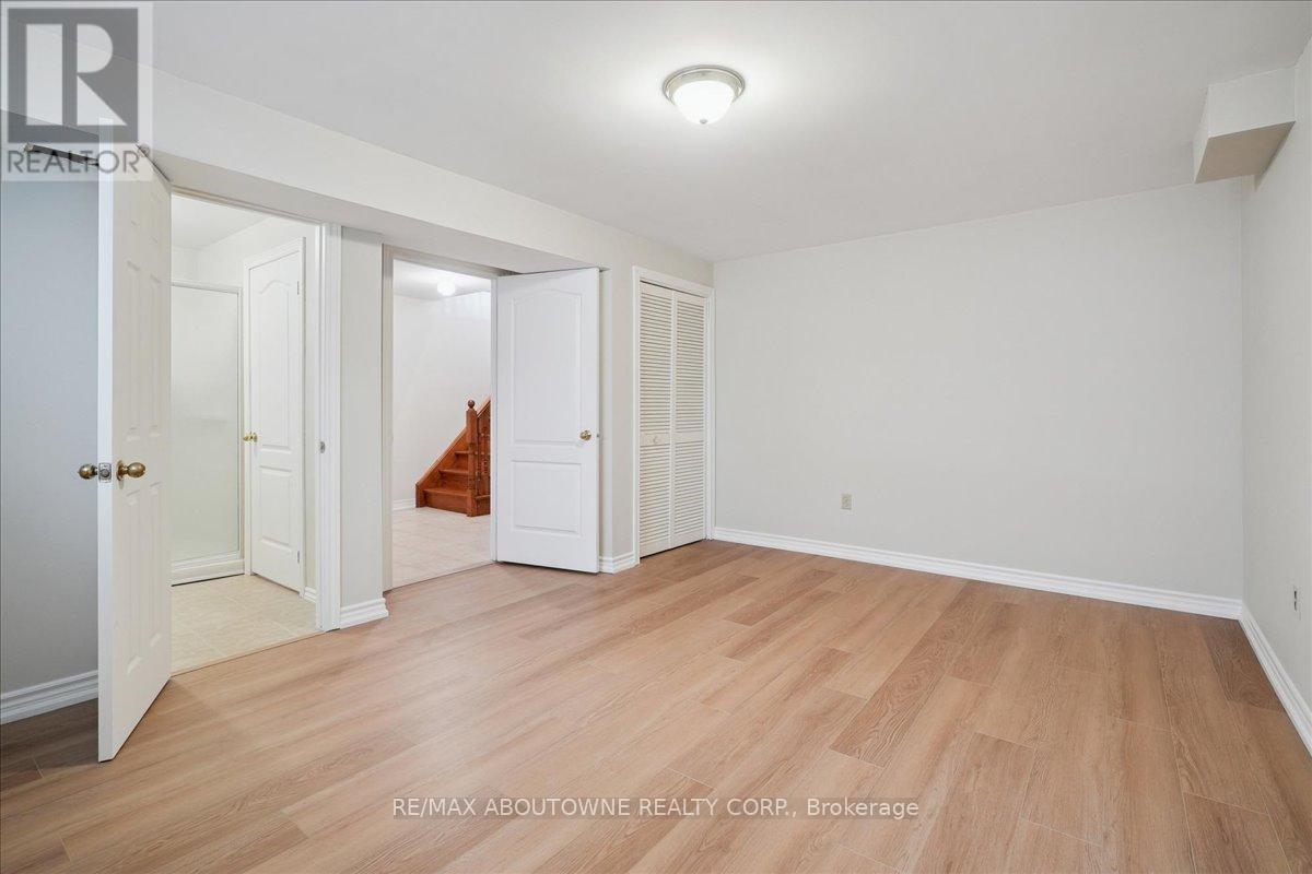 Bedroom with ensuite - 2348 Tesla Crescent, Oakville, ON - Indoor Photo Showing Other Room