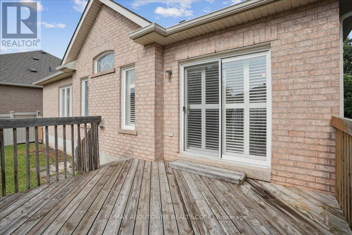 Patio deck overlooking premium deep lot - 2348 Tesla Crescent, Oakville, ON - Outdoor With Deck Patio Veranda With Exterior