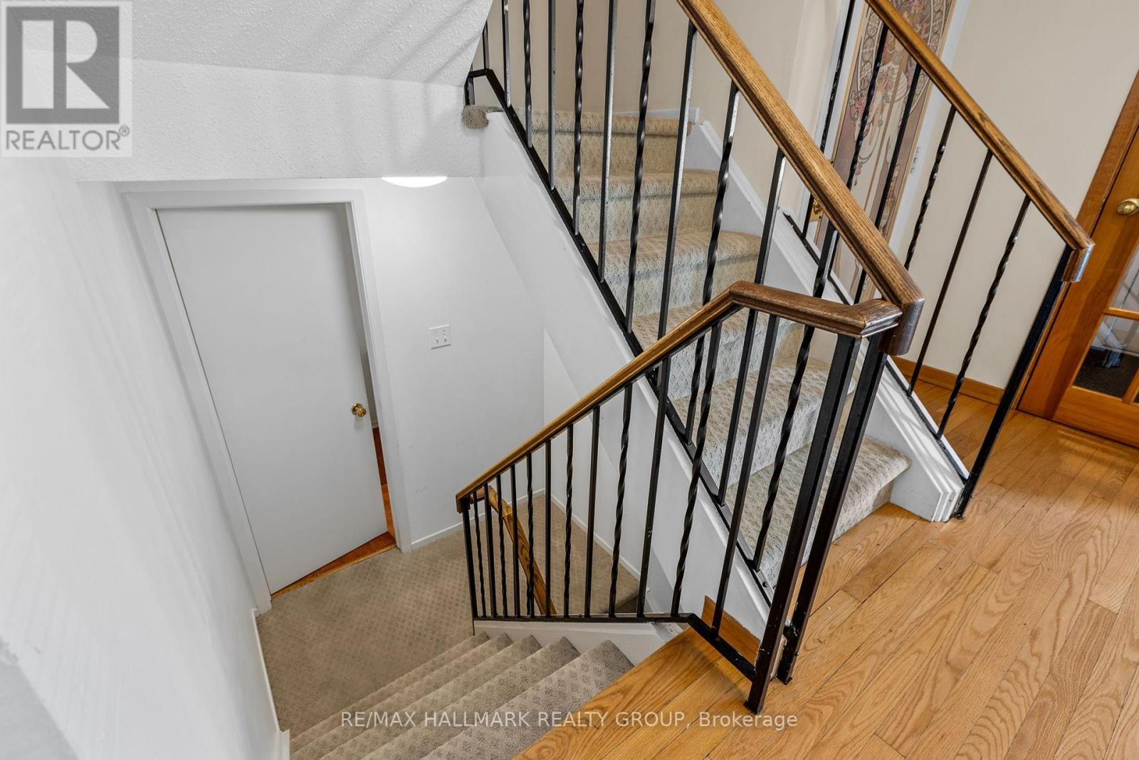 7 Naismith Crescent, Ottawa, ON - Indoor Photo Showing Other Room