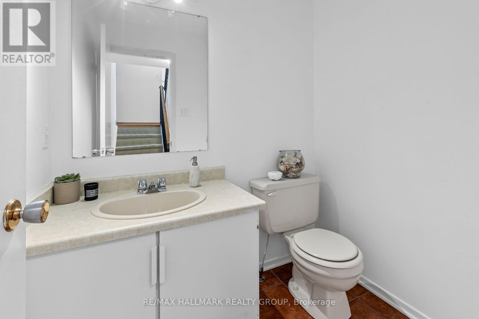 7 Naismith Crescent, Ottawa, ON - Indoor Photo Showing Bathroom